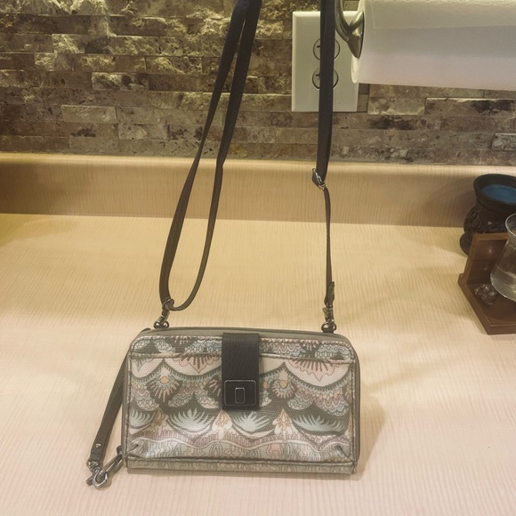 Sakroots crossbody wallet - Picture 7 of 8